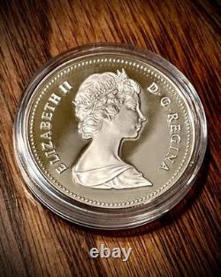 1982 CANADA UK Queen ELIZABETH II Cattle Skull Proof Silver Dollar Coin