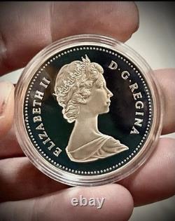 1982 CANADA UK Queen ELIZABETH II Cattle Skull Proof Silver Dollar Coin