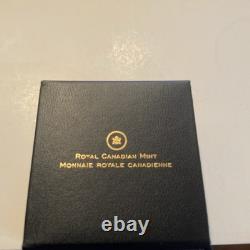 2014 $20 ICONIC POLAR BEAR 99.99% Pure Silver 31.39 Grams no. 5506 Mintage/8500