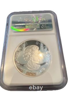 VIEW OF CANADA FROM SPACE PF70 GLOW IN THE DARK $25 2017 Pf70 ULTRA CMO SILVER